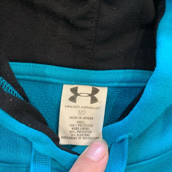 Ladies medium under armour hoodie - Picture 2 of 3